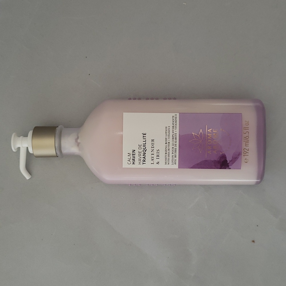 ❣3/25❣ Bath & Body Works - Calm Haven - LAVENDER & IRIS Body Lotion